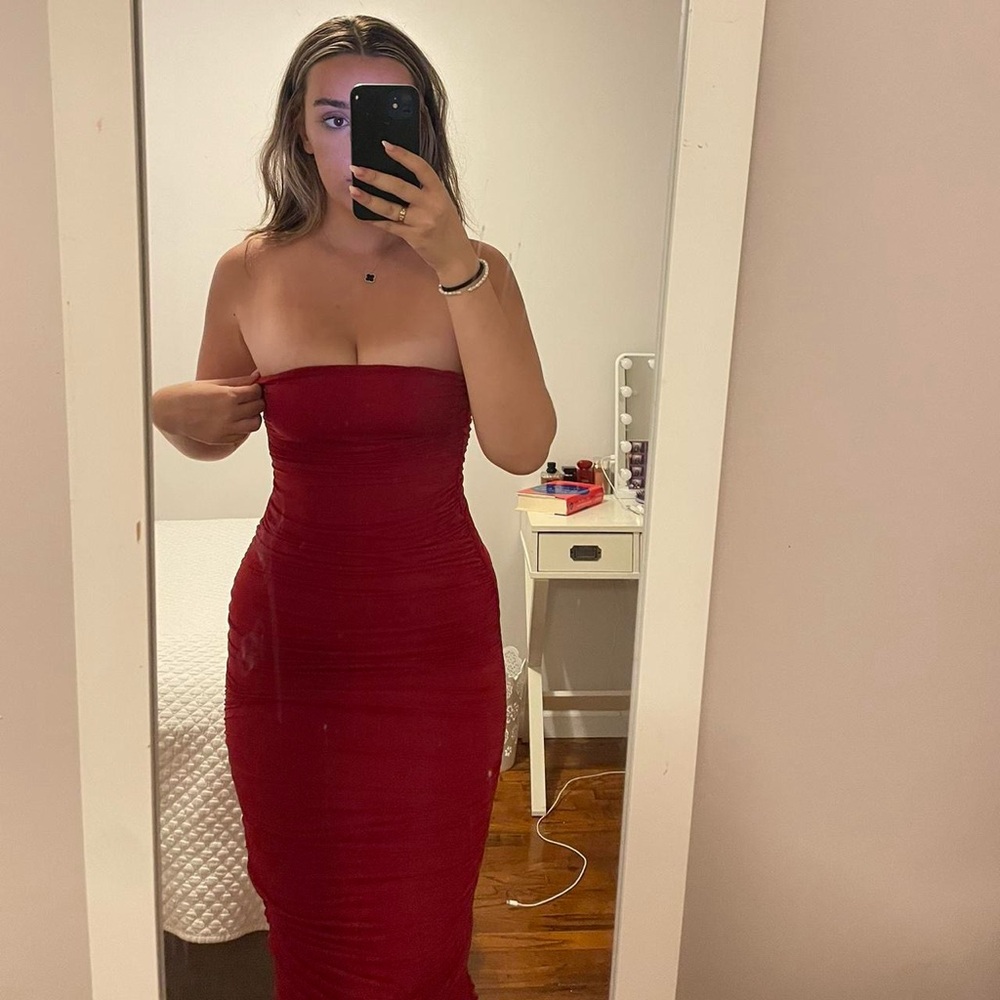 red bodycon zara dress